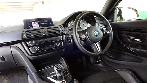 BMW M4 Coupe 2015 STD Interior Car Photos - Overdrive