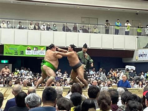 大相撲大府場所が満員御礼で盛大に開催やはり目の前で見るのは違いますねえ大迫力そのもの巨漢同士の 日高あきら（ヒダカアキラ） ｜ 選挙