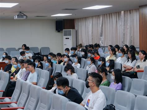 经济与管理学院顺利召开转专业学生座谈会 学院新闻 华南师范大学经济与管理学院