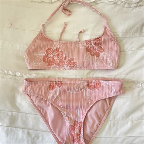 Pink Floral Roxy Bikini Set Practically New Super Depop