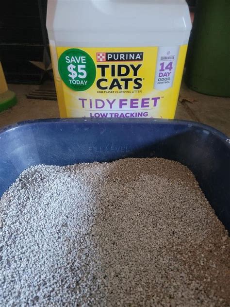 Purina Tidy Cats Tidy Feet Clumping Unscented Low Tracking Cat Litter