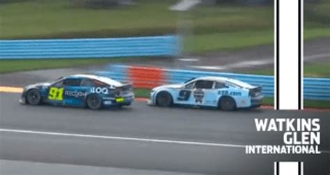 Kimi R Ikk Nen And Chase Elliott Battle At Watkins Glen Video Dailymotion