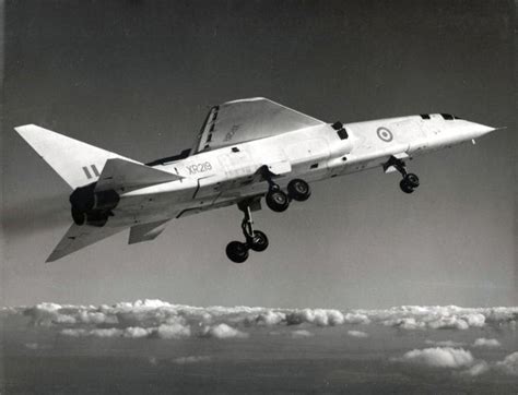 Historic Aviation Quiz – The TSR-2 edition