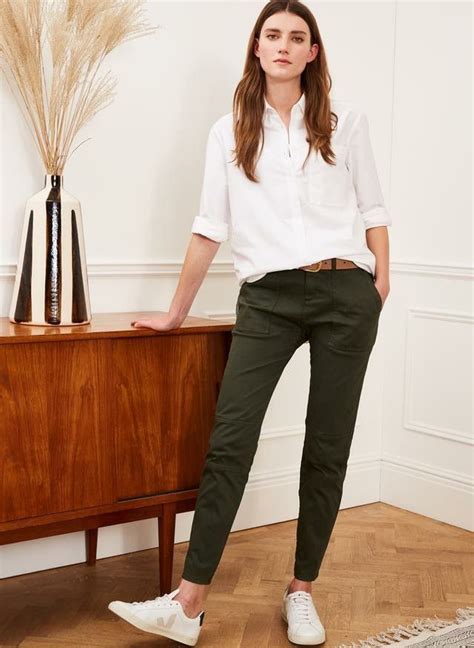 12 Stylish Chino Pants Outfit Ideas For Women