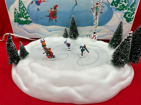 DEPT 56 VILLAGE ANIMATED SKATING POND 52299 SEE VIDEO COMPLETE SET