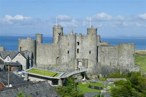 Harlech Castle | Palaces Castles | Our Mundi