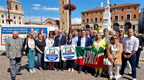 Elezioni Alessandro Cattaneo E Rosaria Tassinari Squadra Compatta