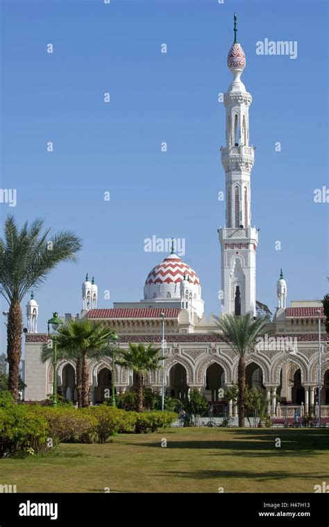 Qena mosque hi-res stock photography and images - Alamy