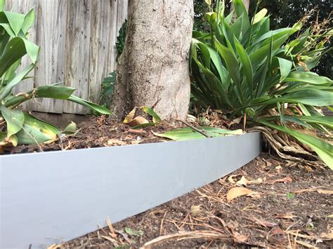 Garden Edge - Flexible Metal Garden Edging - At A Great Price