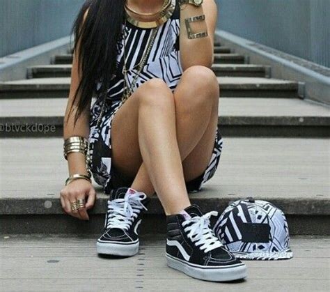 Vans sk8 hi, high tops, sneakers, black & white | High tops outfit, Van high tops outfit, Top ...