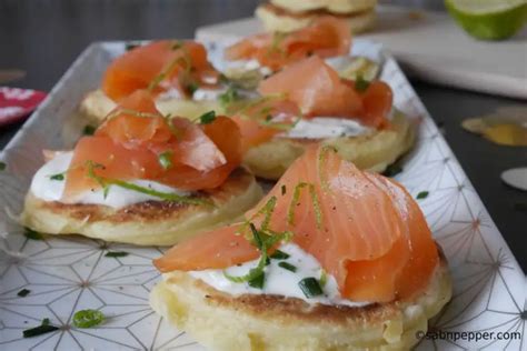 Blinis Au Saumon Fum Cr Me De Citron Vert Et Gingembre Sab N Pepper