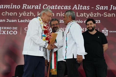 Inauguración Del Camino Rural Coatecas Altas San Juan Lachigalla