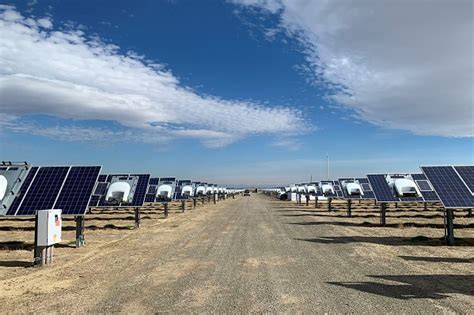 Oil And Gas News Ogn Ecoppia Installs Robots At Aes Solar Site