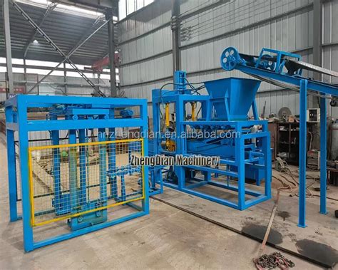 Qt Automatic Cement Block Moulding Machine Cheap Cement Brick