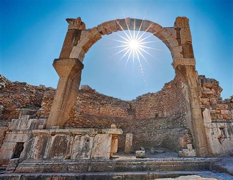 The Pollio Fountain In Ephesus Best Ephesus Tours