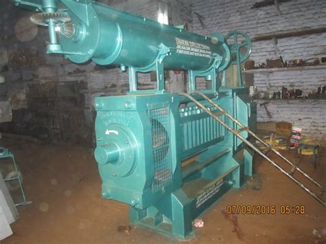 9 Bolt Commercial Oil Expeller Machine Capacity 5 20 Tonday At Rs 650000 In Ludhiana