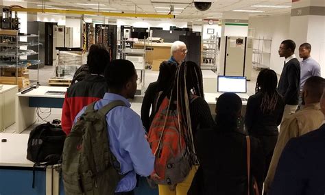 Mainframes Are Having a Moment - IEEE Spectrum
