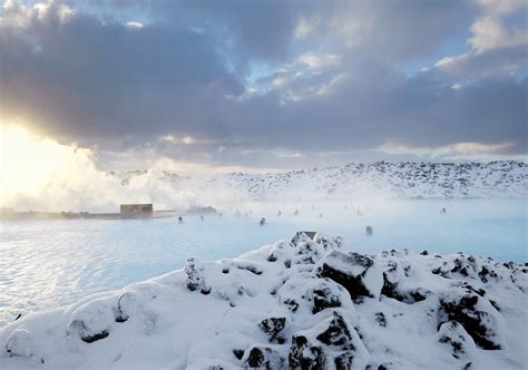 Blue Lagoon Shuttle | Bus Transfer | Guide to Iceland