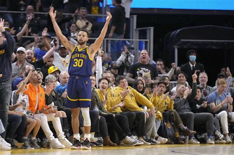 Nba》柯瑞飆7顆三分球、轟33分 勇士力退國王 自由體育