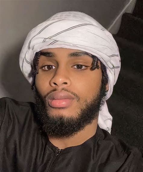 Pin By Jessi F On Head Wraps Black Men Hairstyles Handsome Arab Men