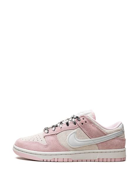 Nike Dunk Low LX Pink Foam Sneakers Pink FARFETCH