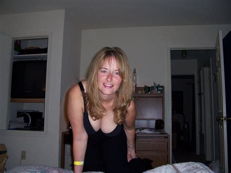 Slut Milf Lisa With Huge Tits Busty Milf Lisa 3 Porn Pic