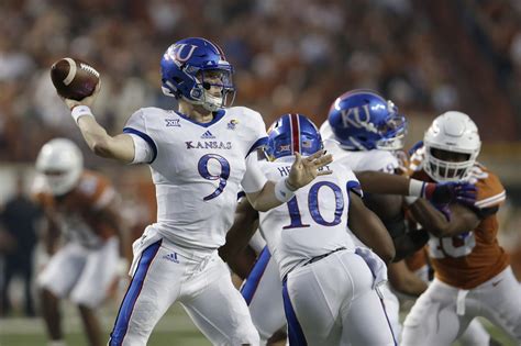 Kansas Jayhawks Notebook Who Will Emerge As The Ku Fb Starting Qb