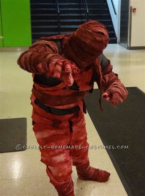bloody woman costume 6