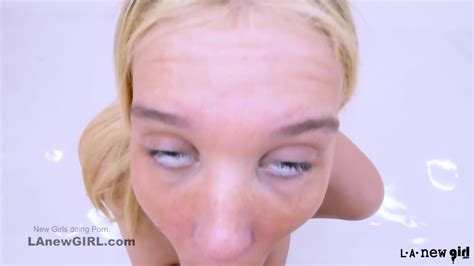 Hot Girl Gets Lucky And Debuts In Porn Videos