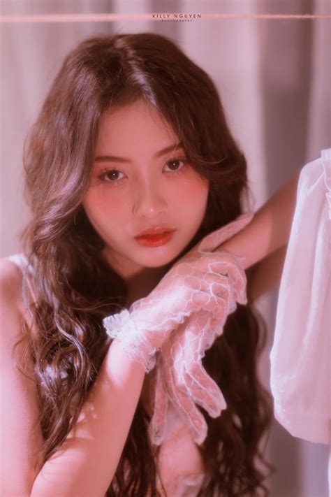 Triệu linh trang Hot girl với vẻ ngoài quyến rũ say lòng cộng đồng mạng SaoStyle