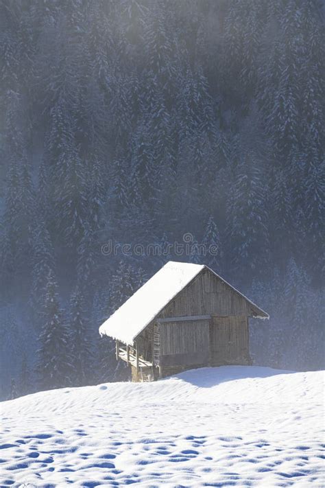 Log Cabin in a Winter Landscape Stock Photo - Image of roof, snowy ...