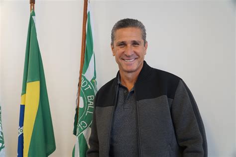 Jorginho é confirmado como técnico do Coritiba apresentação será nesta