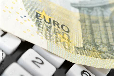 Euro Banknoten Und Ein Taschenrechner Stock Photo Adobe Stock