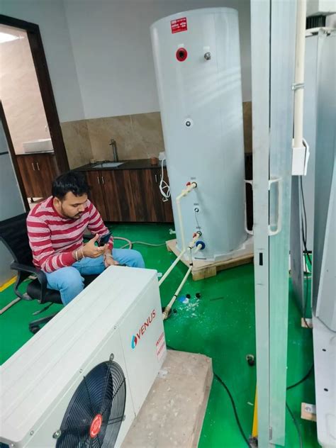 Hot Water Tank L Capacity Pressure Tank At Hot Water Tank In New Delhi ID