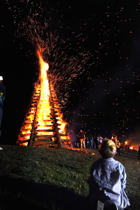 Bonfires On The Levees Holiday New Orleans Style