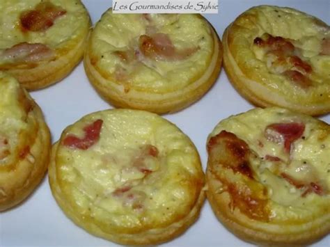 Mini Quiches Aux Lardons Toasts Terrine De Lapin Verrines De Foie Gras