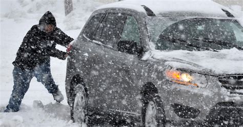 Massive Snowstorm Moves North Hitting Mid Atlantic Northeast Cbs News