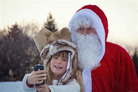 La Tv Di Natale Tutti I Titoli Per Film E Cartoni Da Vedere In