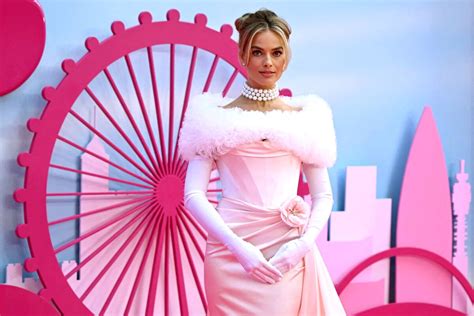 Margot Robbies Barbie Movie Premiere Looks Los Angeles Times