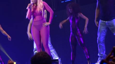 Nicki Minaj Starships Brussels Belgium The Pinkprint Tour Youtube