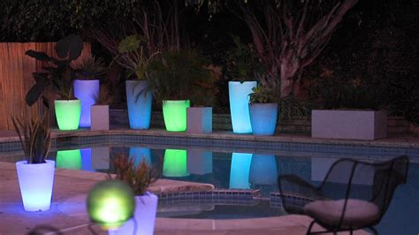 Solar Illuminated Planter, Small Round | Gardener's Supply