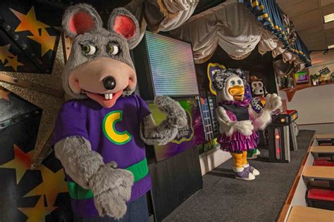 Chuck E Cheese Is Getting Rid Of The Animatronic Band At All But These