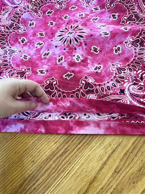 how to put on a bandana 2