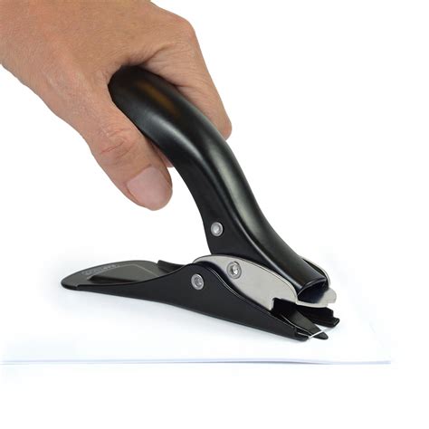 Staple Remover Heavy Duty black