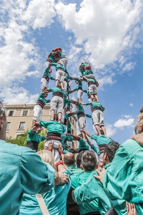 Απόδοση Cercavila μέσα Vilafranca Del Penedes Festa στον ταγματάρχη