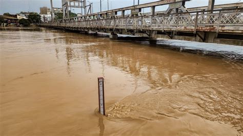 Rio Acre Sobe Quase Cent Metros Nas Ltimas Horas Veja Medi O Da