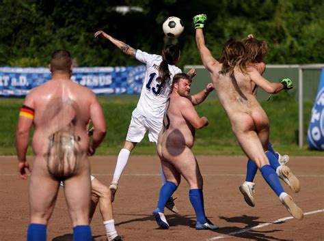 NAKED SOCCER Players 60 Photos Porn