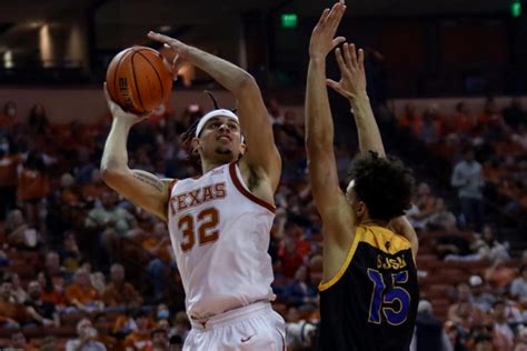 No Texas Stifles Sister School Utrgv In Second Half For Sixth Win Of