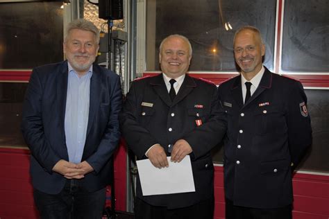 Stadt Wedel Jahreshauptversammlung Der Freiwilligen Feuerwehr Wedel