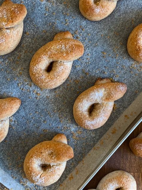 TARALLI DOLCI INTEGRALI AL VINO BIANCO DOLCEMENTE CON MAGDA